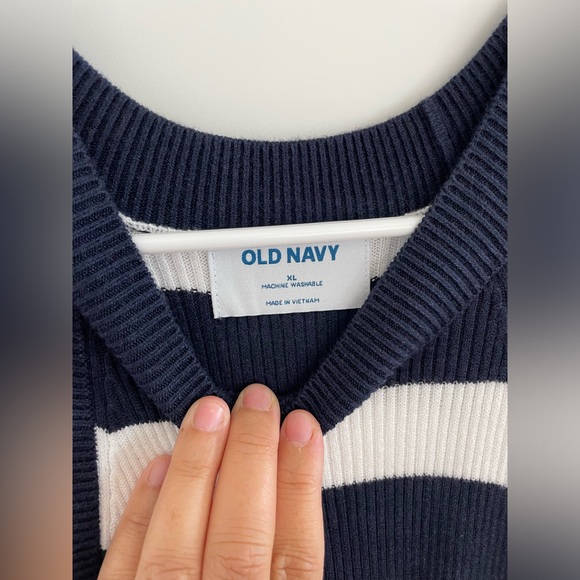 Old navy striped sweater dress like new - Picture 2 of 3